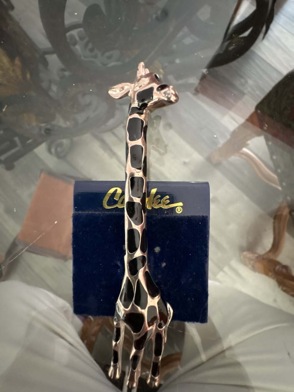 Calee Giraffe Enamel Brooch Pin